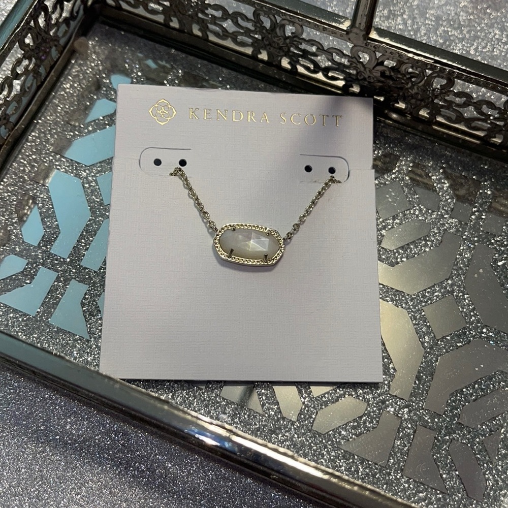 Kendra Scott Elisa Necklace in gold (white)